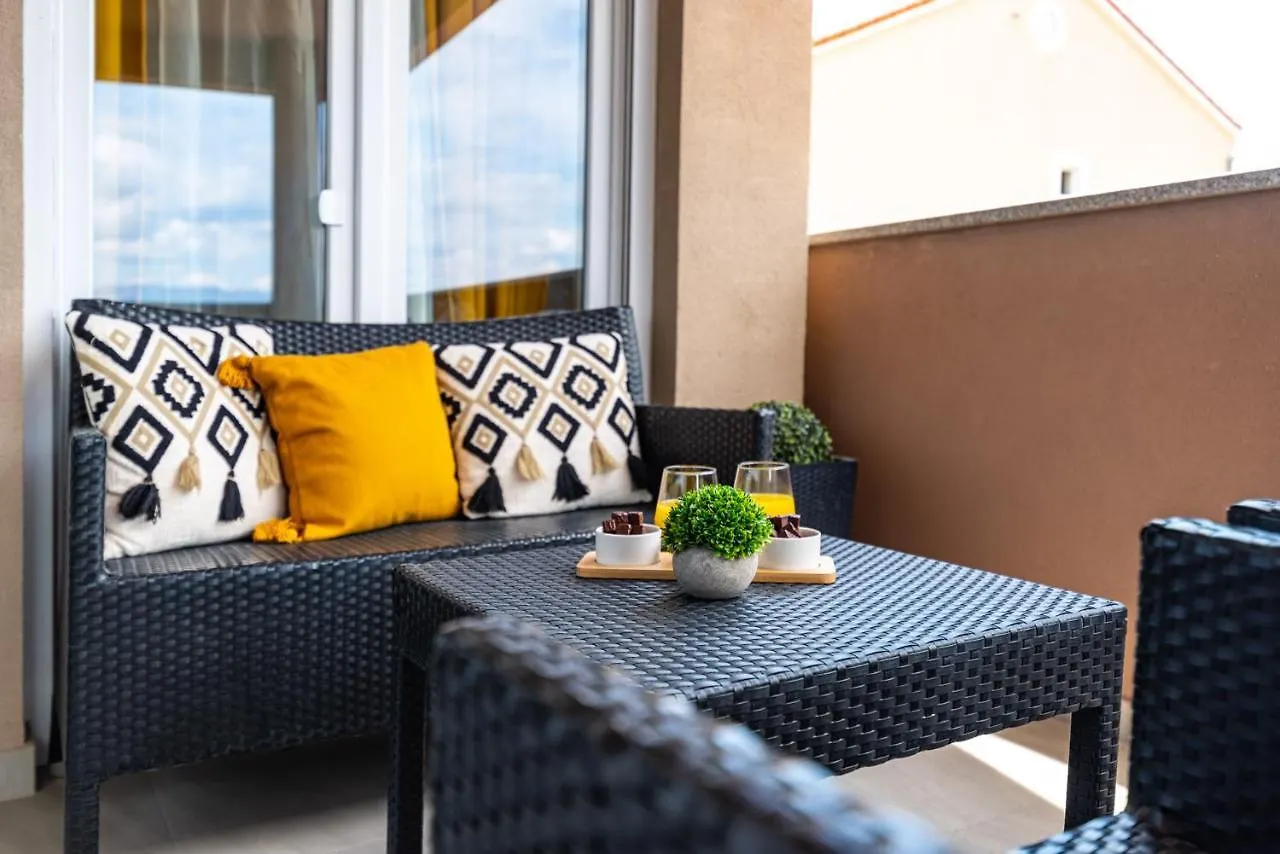 Lipotica - Luxury, With Sea View Apartment Nin