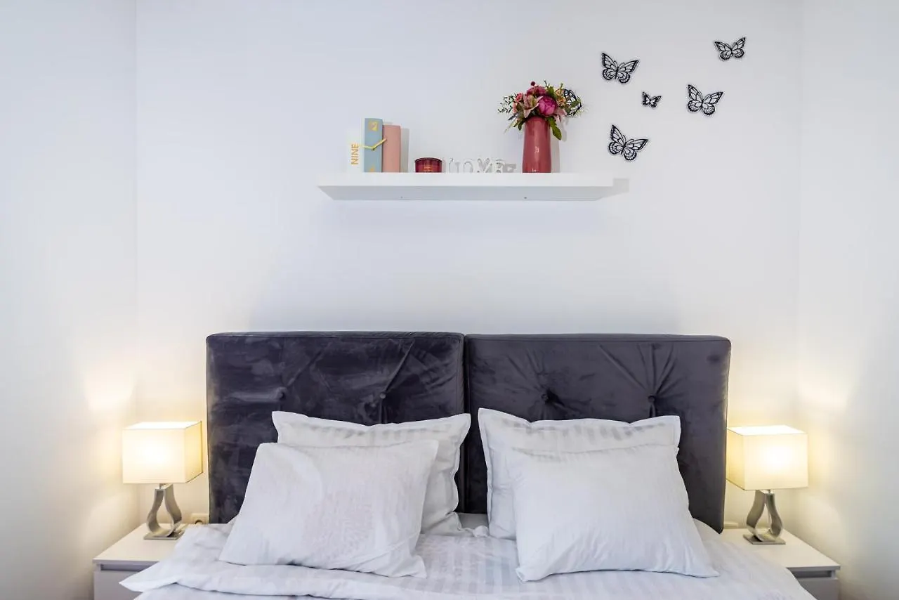 Lipotica - Luxury, With Sea View Apartment Nin