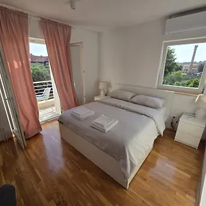 Apartament Mali Ivo, Nin